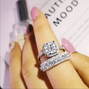 925 princess 2 pc England ring set